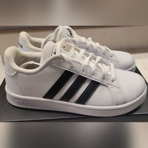 Kids Adidas Size 2
